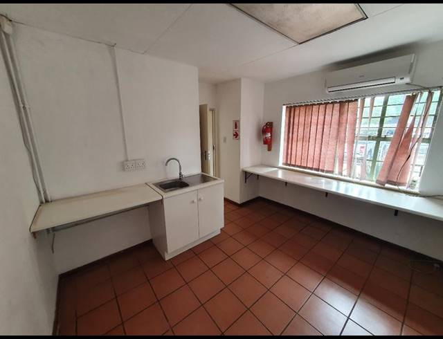 INDUSTRIAL PROPERTY TO RENT IN HENNOPSPARK